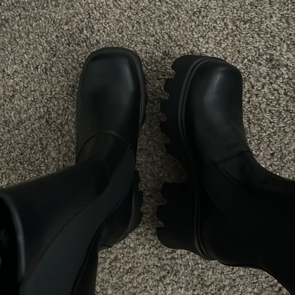 SOLD - Picture 3 of 4